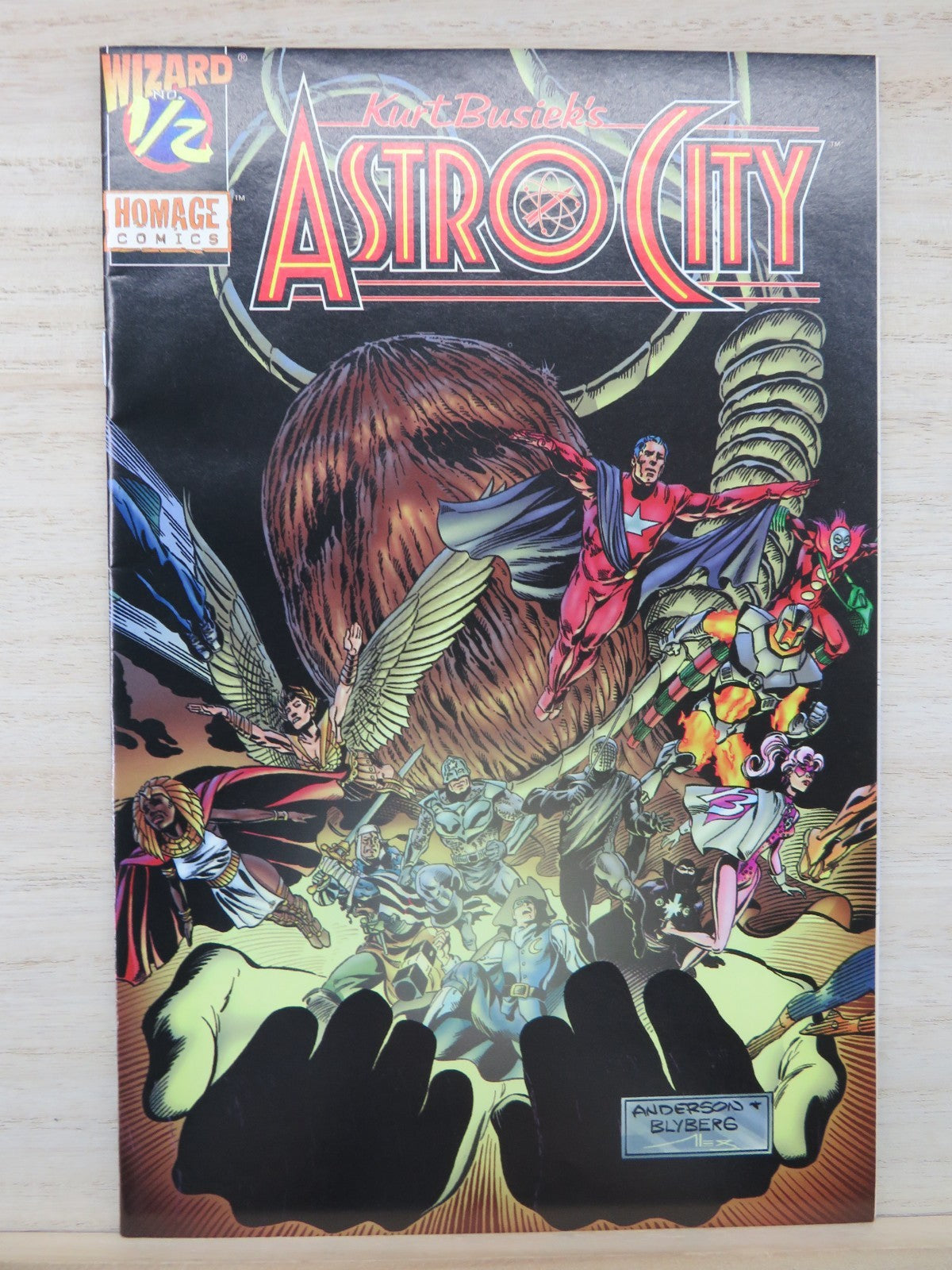ASTRO CITY 1/2 - HOMAGE COMIC