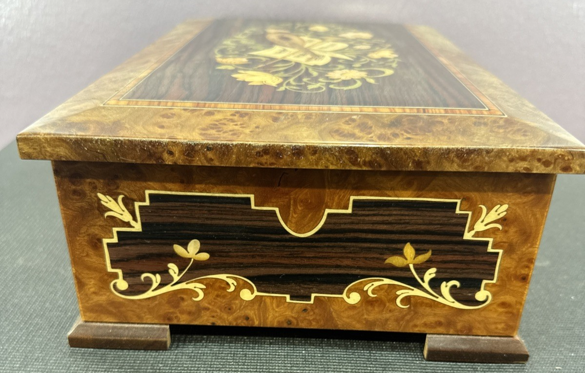 Reuge Music Disc Music Box With Extra Discs Hand Made 12-1/2" x 8" x 4"