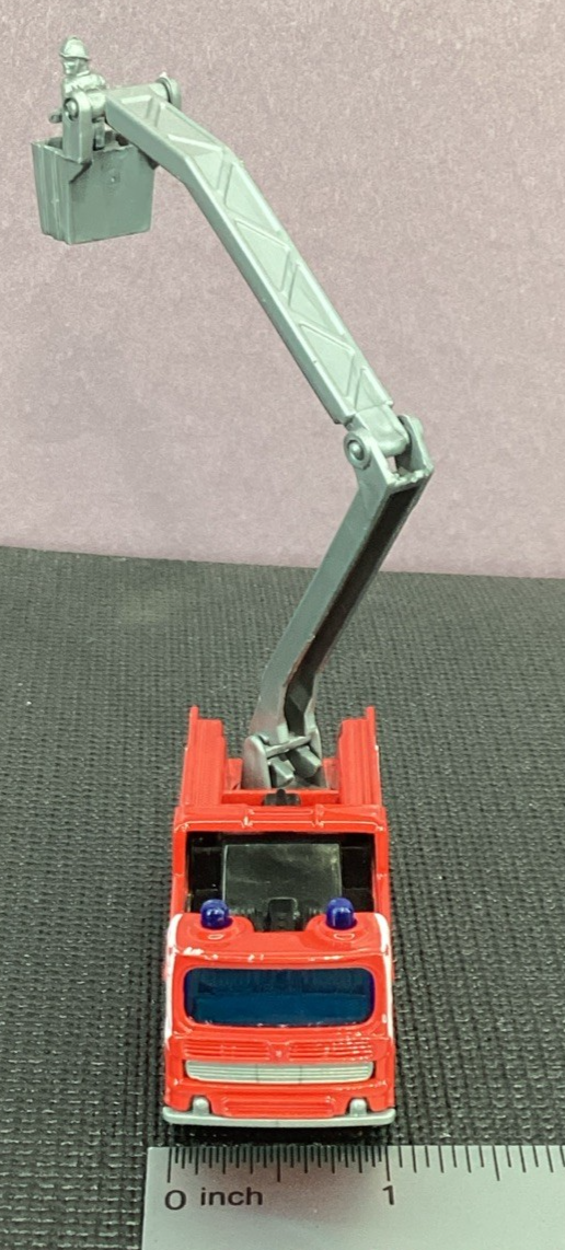1981 Matchbox Snorkel Fire Truck 1091 - Metro Alarm MA-ST1