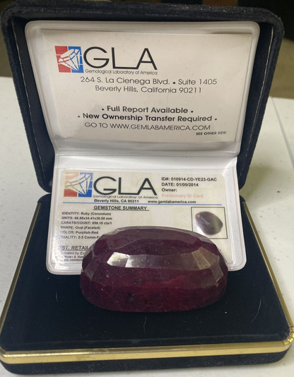Ruby Corundum Oval Shape - Faceted - 898.15 Carats - GLA Certified