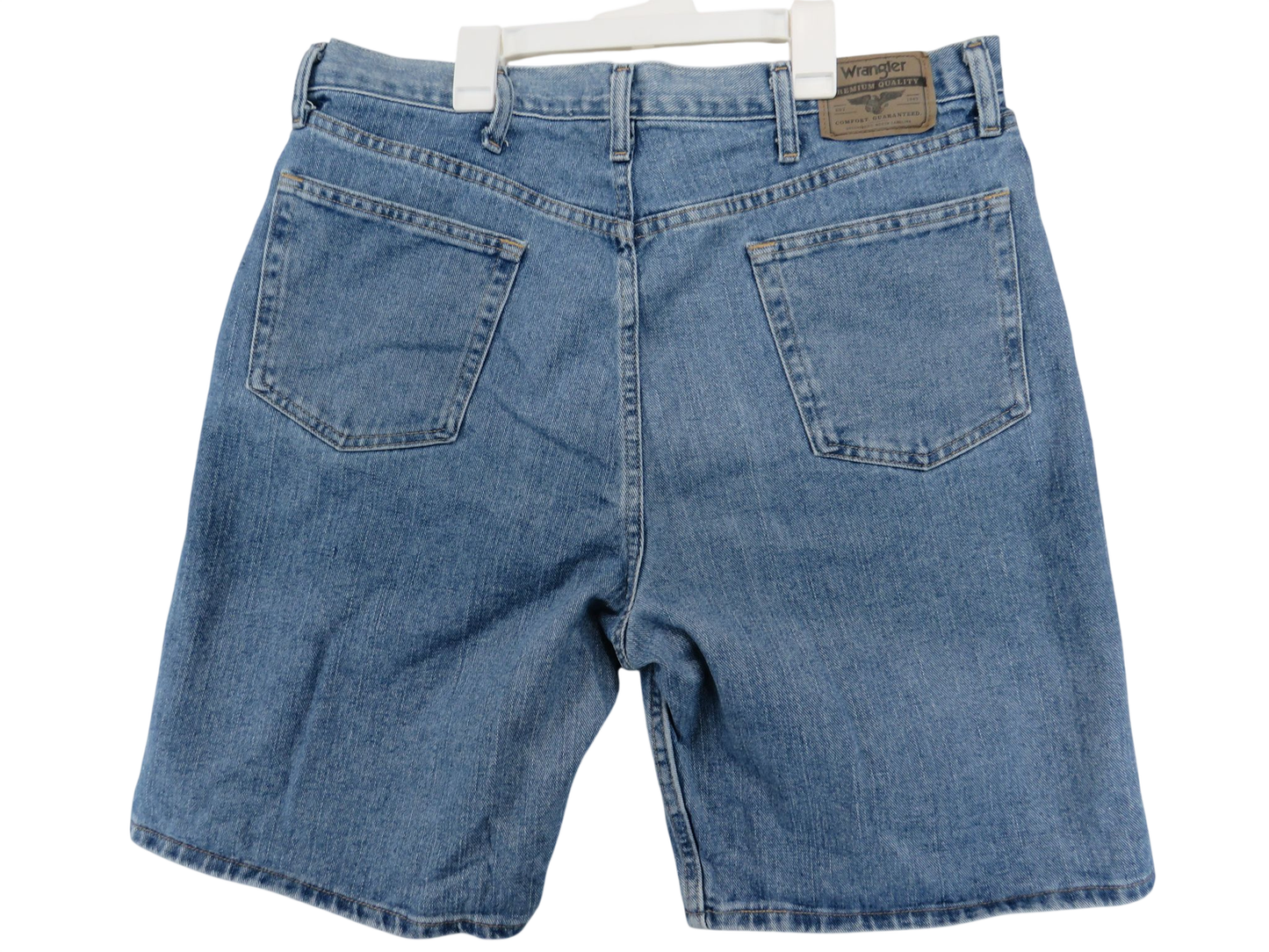 Wrangler Jeans Shorts Mens 38 Relaxed Fit Blue Denim Classic Five Pocket Casual