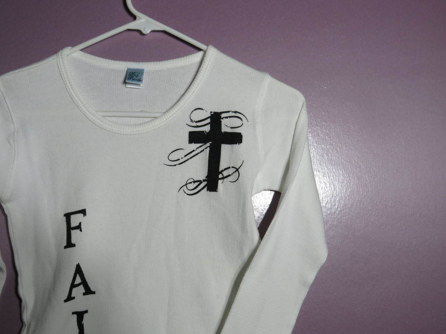 Bay Beauty Thermal Shirt - Women's Small - Long Sleeve Faith Cross Graphic