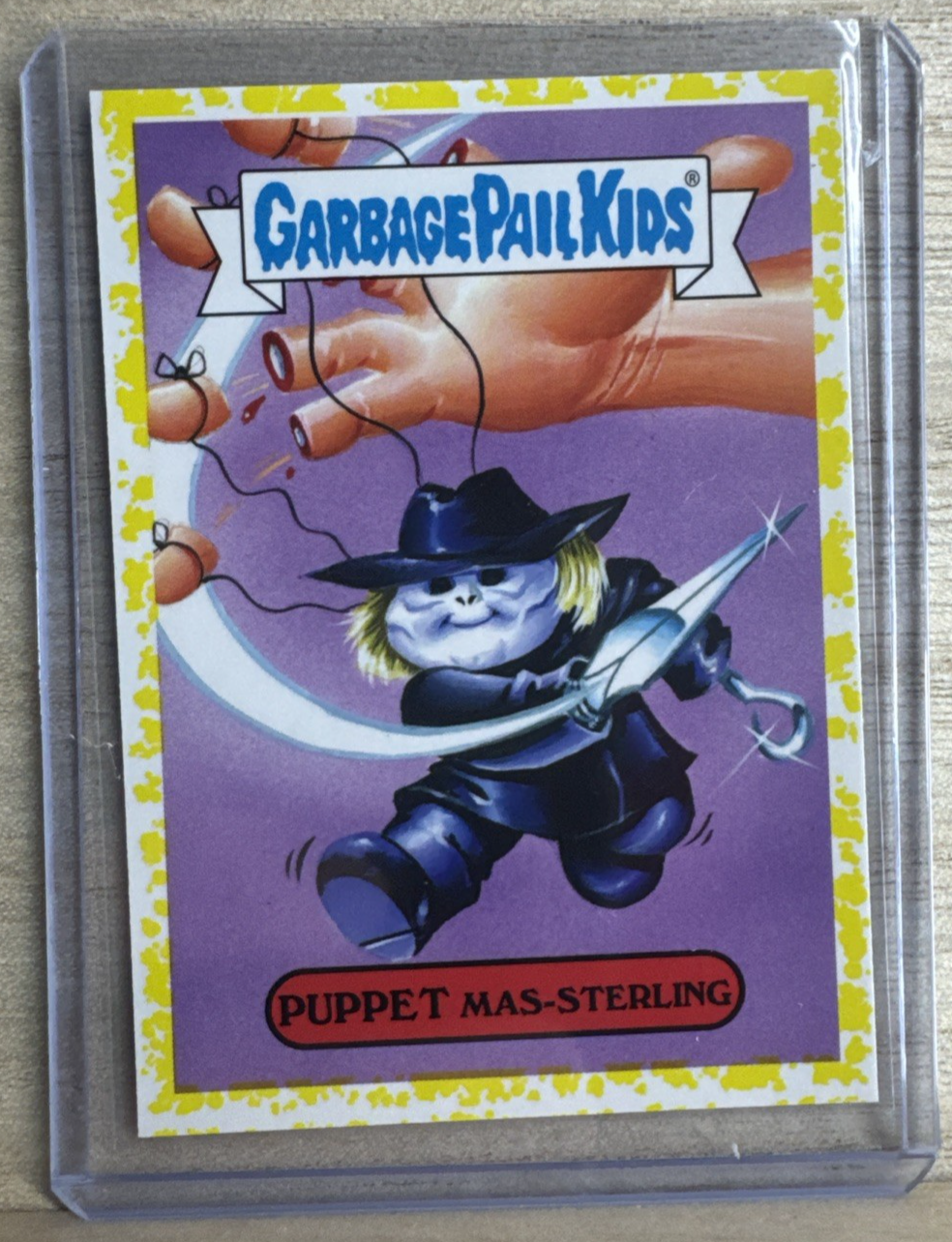 2018 Topps Garbage Pail Kids - Puppet Mas Sterling - Yellow
