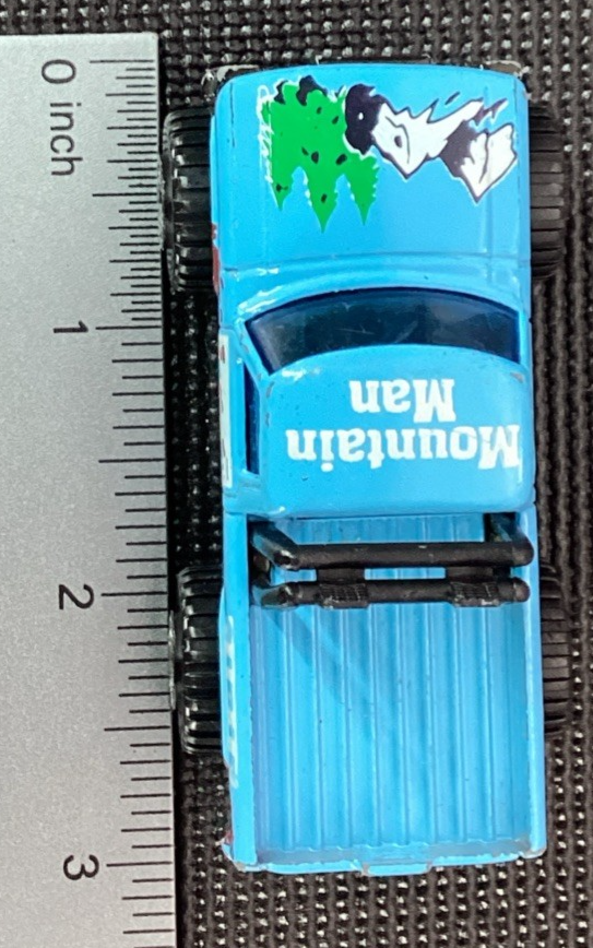 MATCHBOX MB 57  4X4 MINI PICKUP POWDER BLUE MOUNTAIN MAN OFF ROAD 1:64