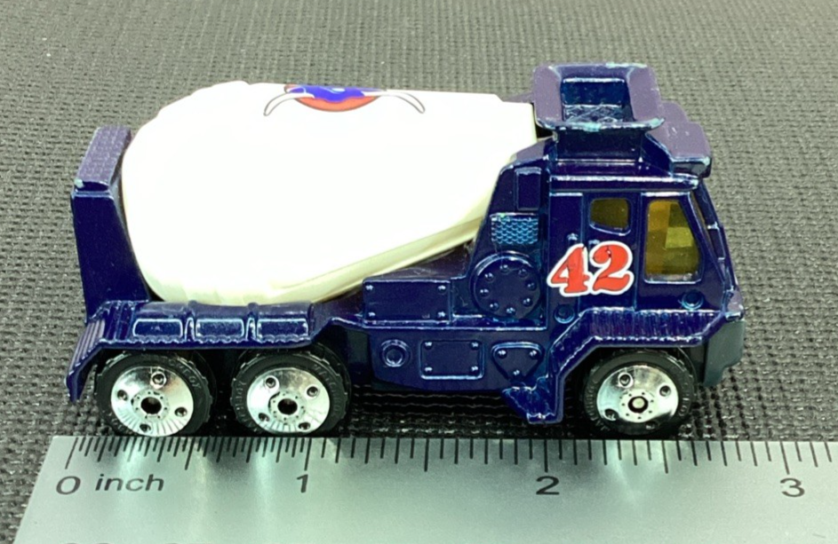 2000 MATCHBOX - Cement Mixer No.42  STEER  LOGO ON TANK