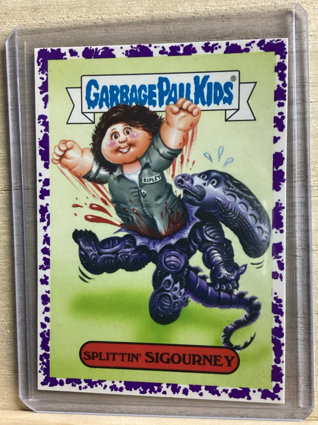 2018 Topps Garbage Pail Kids - Splittin Sigourney - Purple