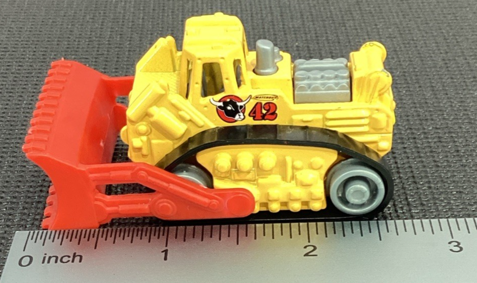 2000 Matchbox Bull Dozer #42 Steer Logo