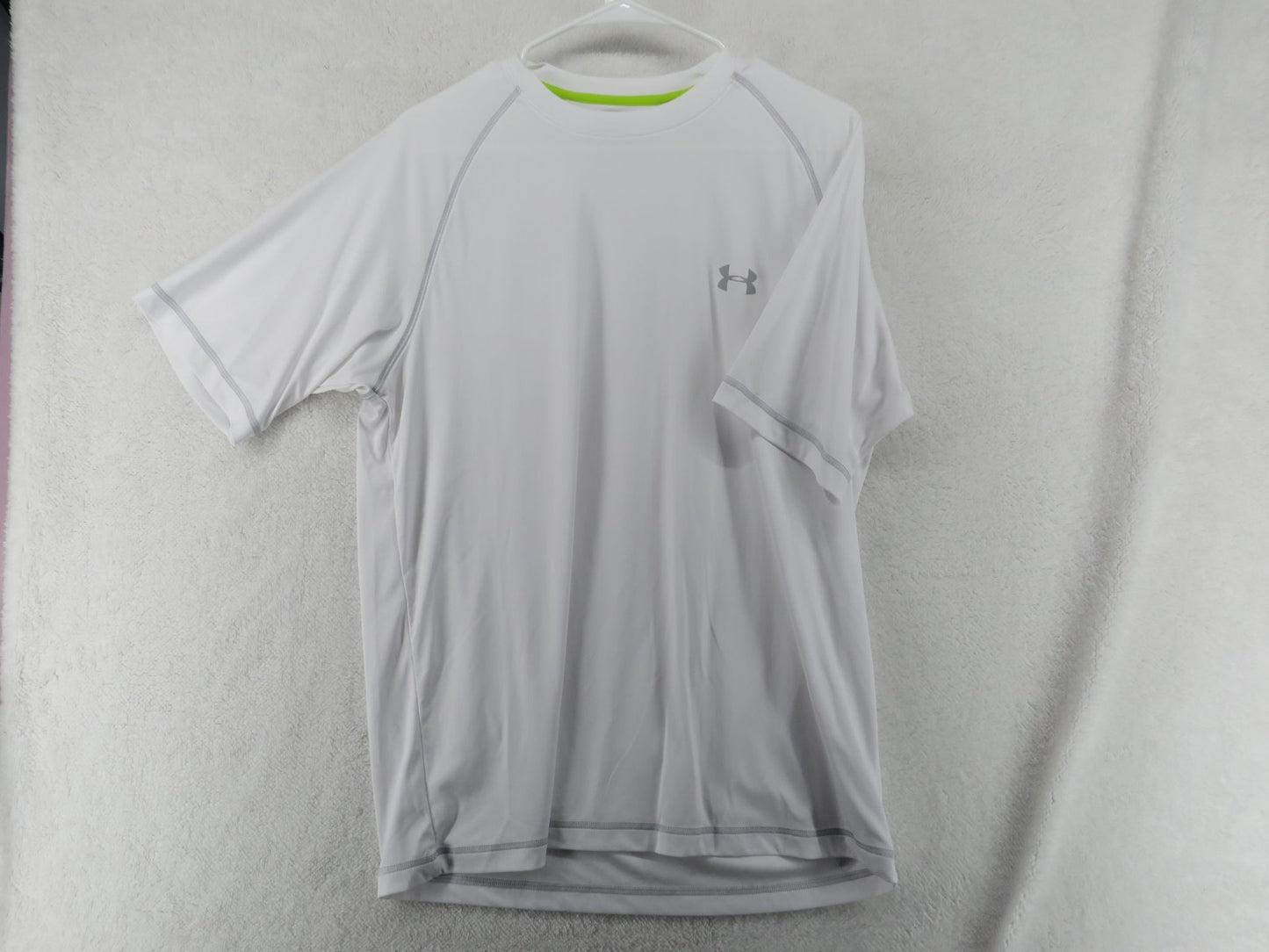 Under Armour HeatGear T Shirt - Men's Large Loose