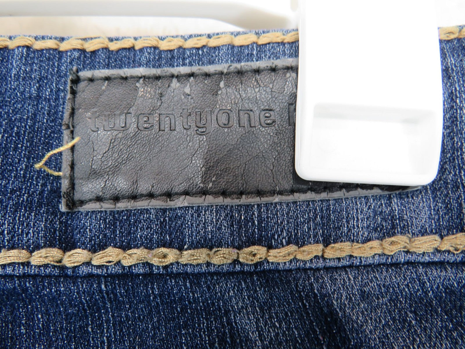 twentyone black Jeans Womens 0/1 Regular Skinny Crystal Studs Dark Wash Stretch