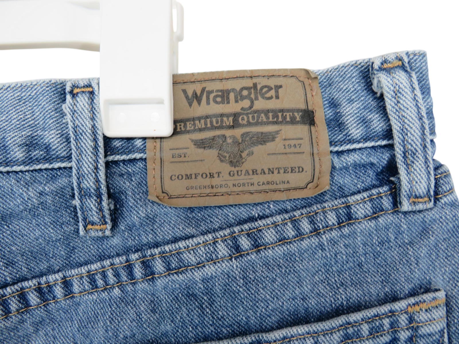 Wrangler Jeans Shorts Mens 38 Relaxed Fit Blue Denim Classic Five Pocket Casual
