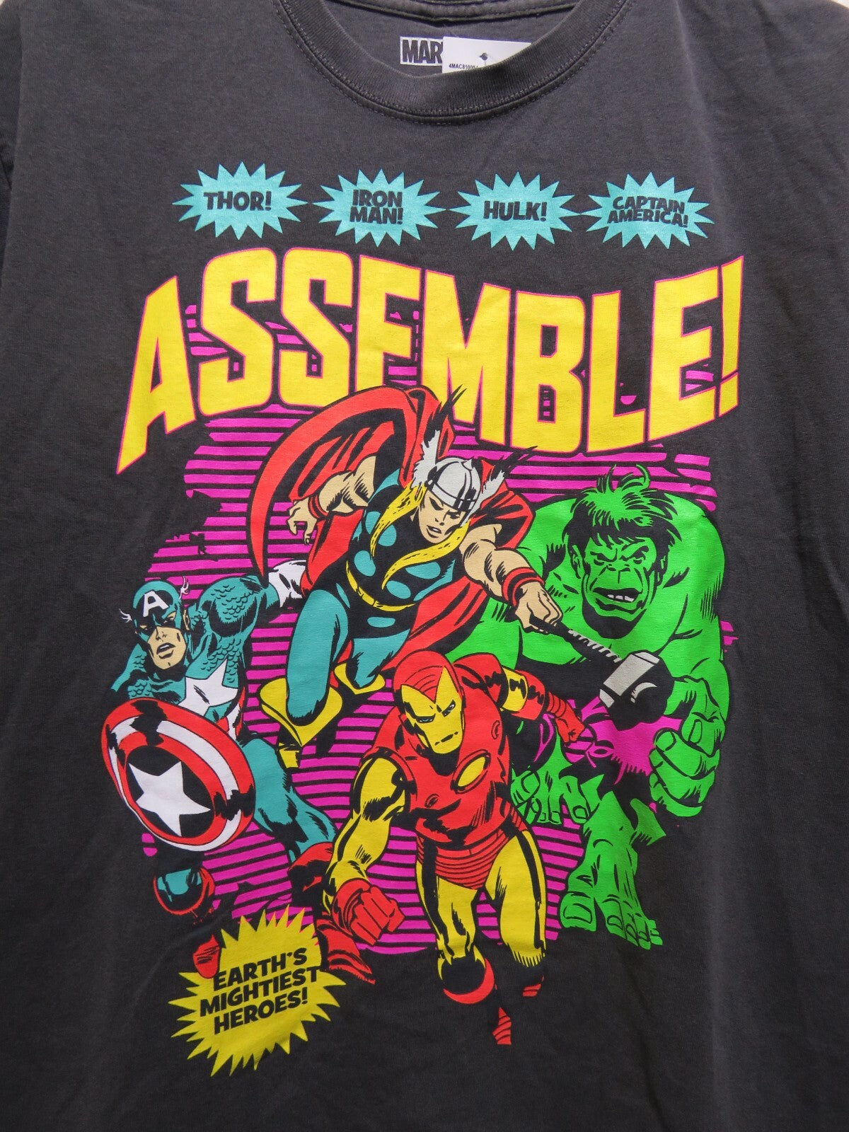 Marvel Avengers T Shirt - Size Large