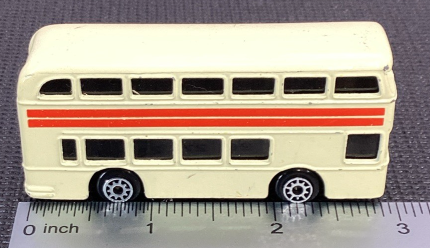 Maisto Daimler Double Decker Tour Sightseeing Bus