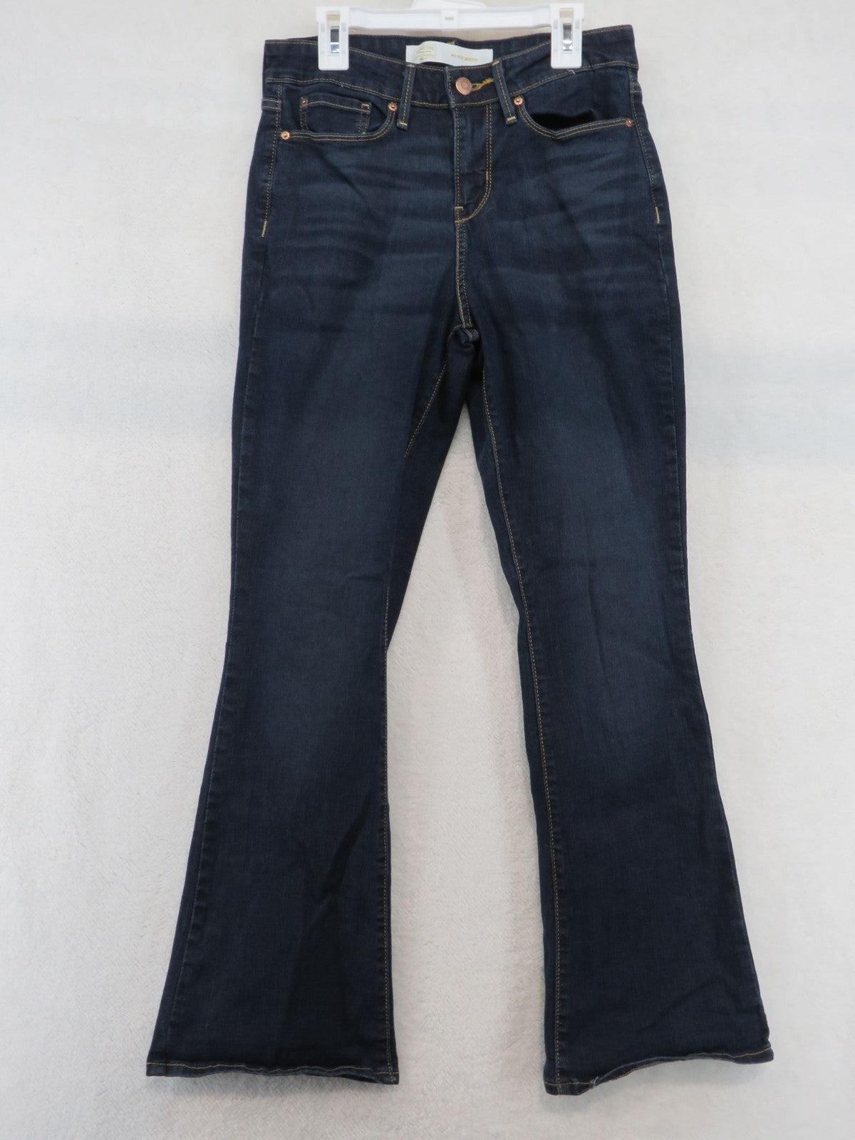 Levi Strauss Signature Gold Jean's - Women's 27W 30L - Mid Rise Bootcut