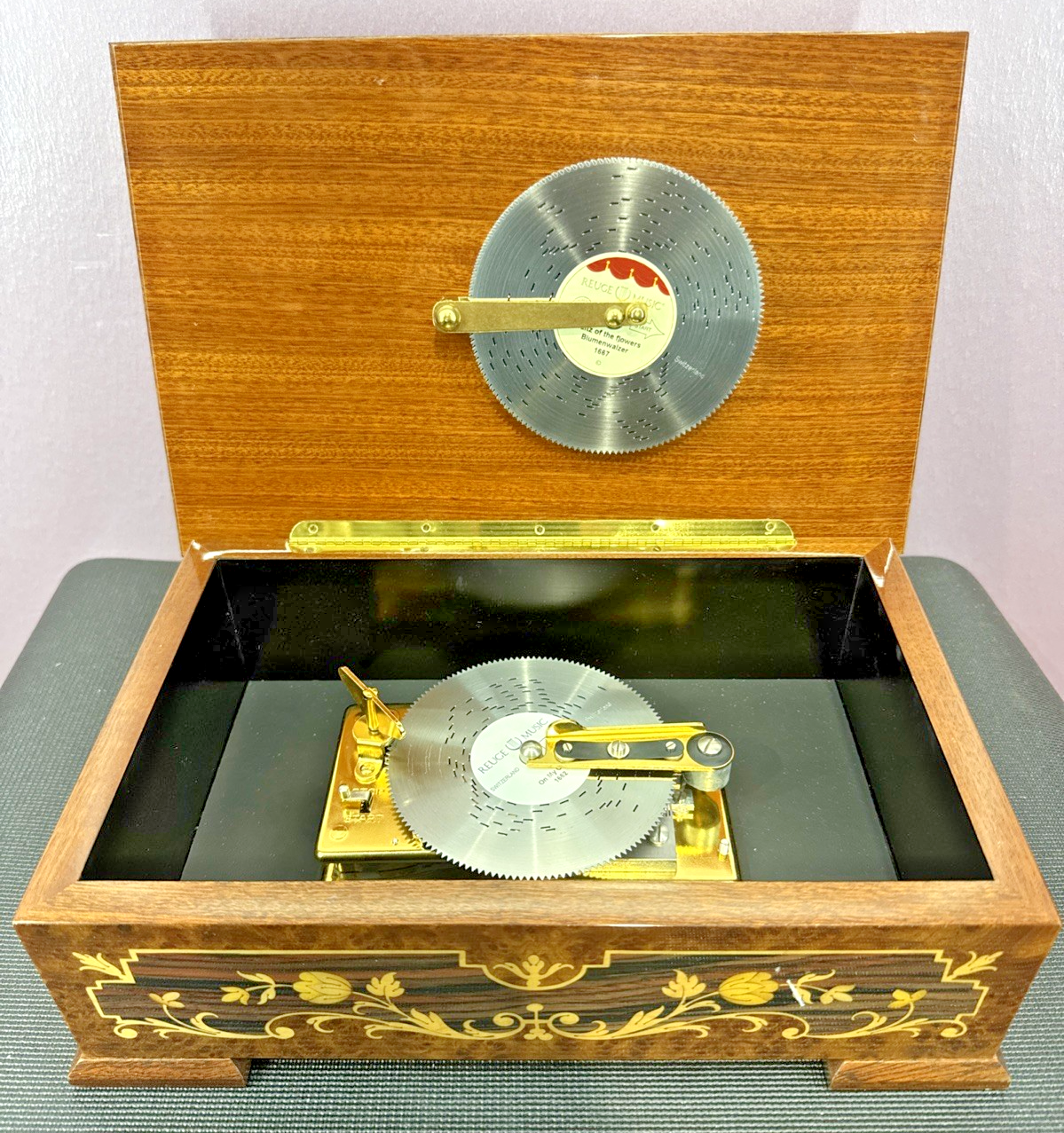 Reuge Music Disc Music Box With Extra Discs Hand Made 12-1/2" x 8" x 4"