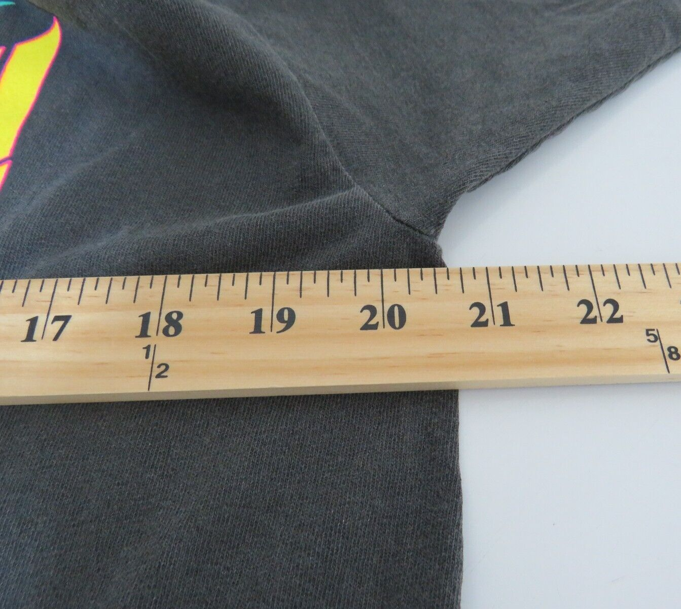 Marvel Avengers T Shirt - Size Large