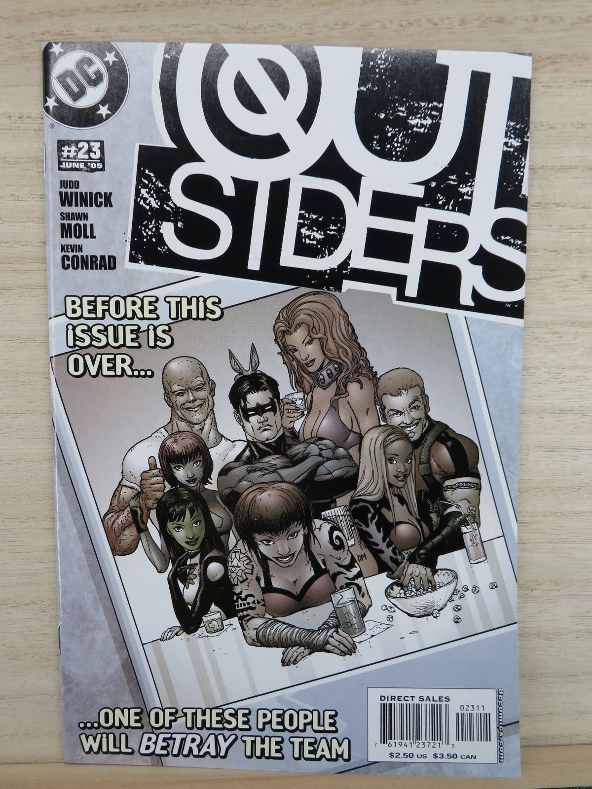 Outsiders #23 June 2005 - DC Comic