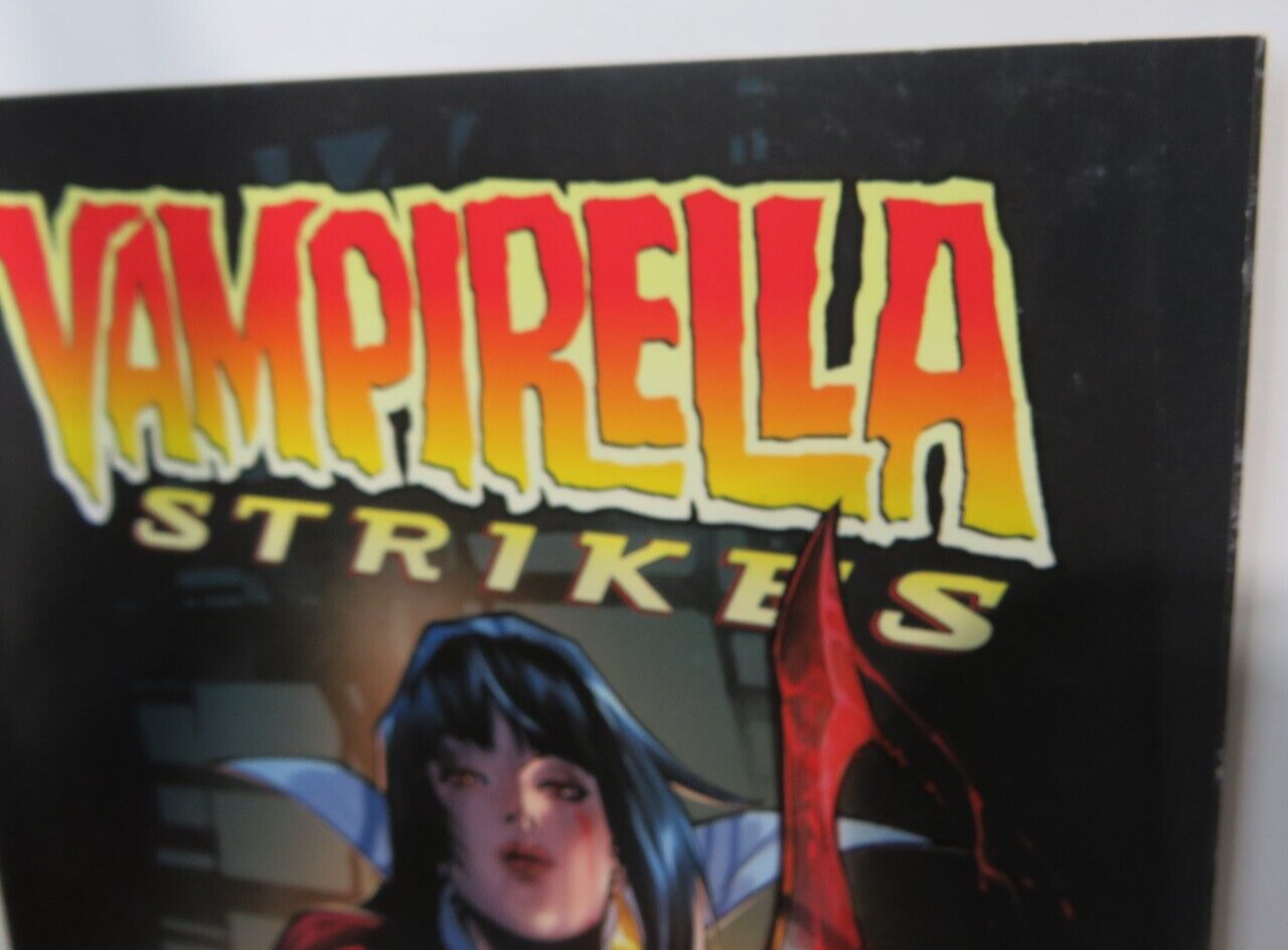 Vampirella Strikes #12 Cover B - 2023 Dynamite Comic