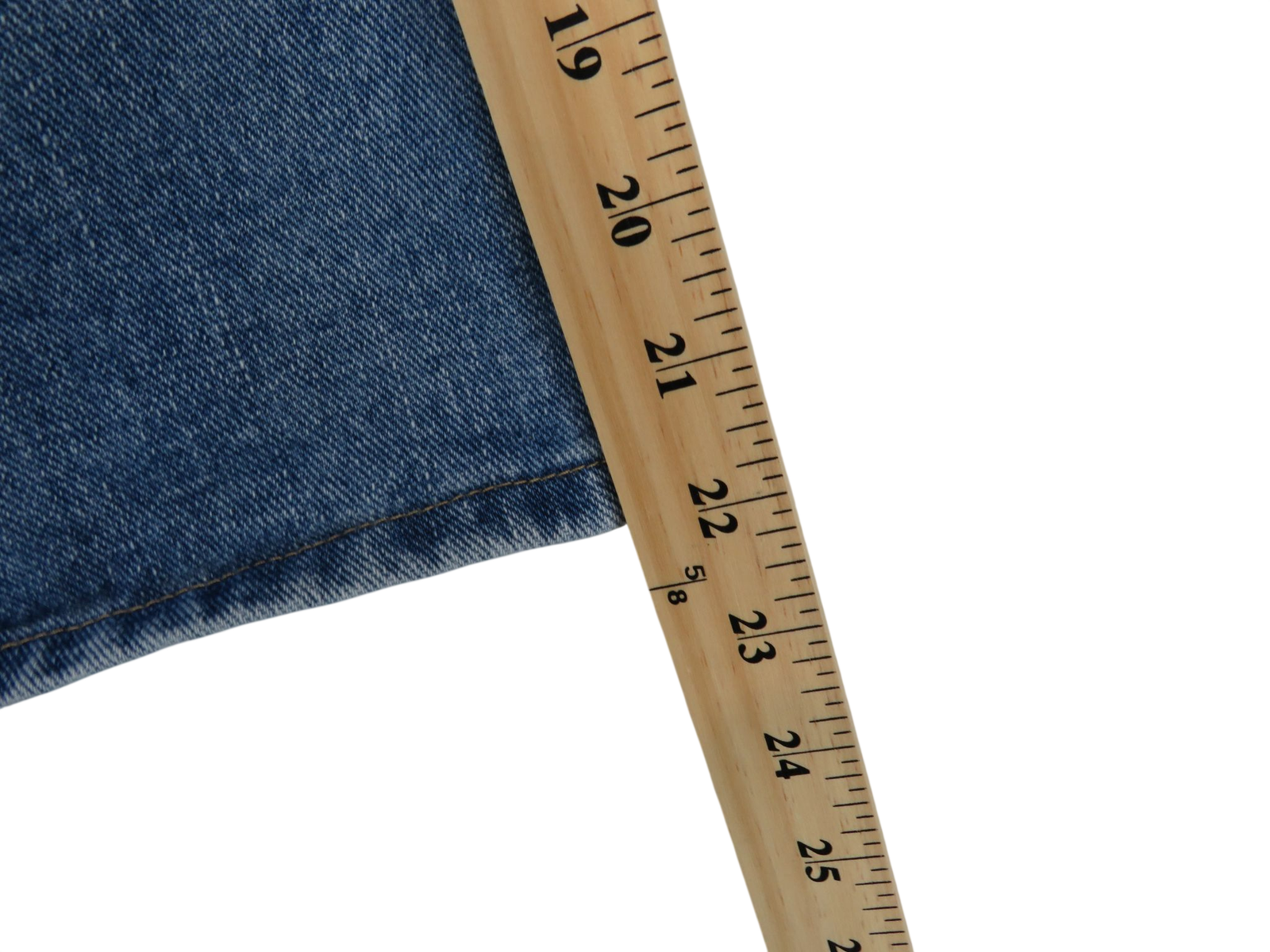 Wrangler Jeans Shorts Mens 38 Relaxed Fit Blue Denim Classic Five Pocket Casual