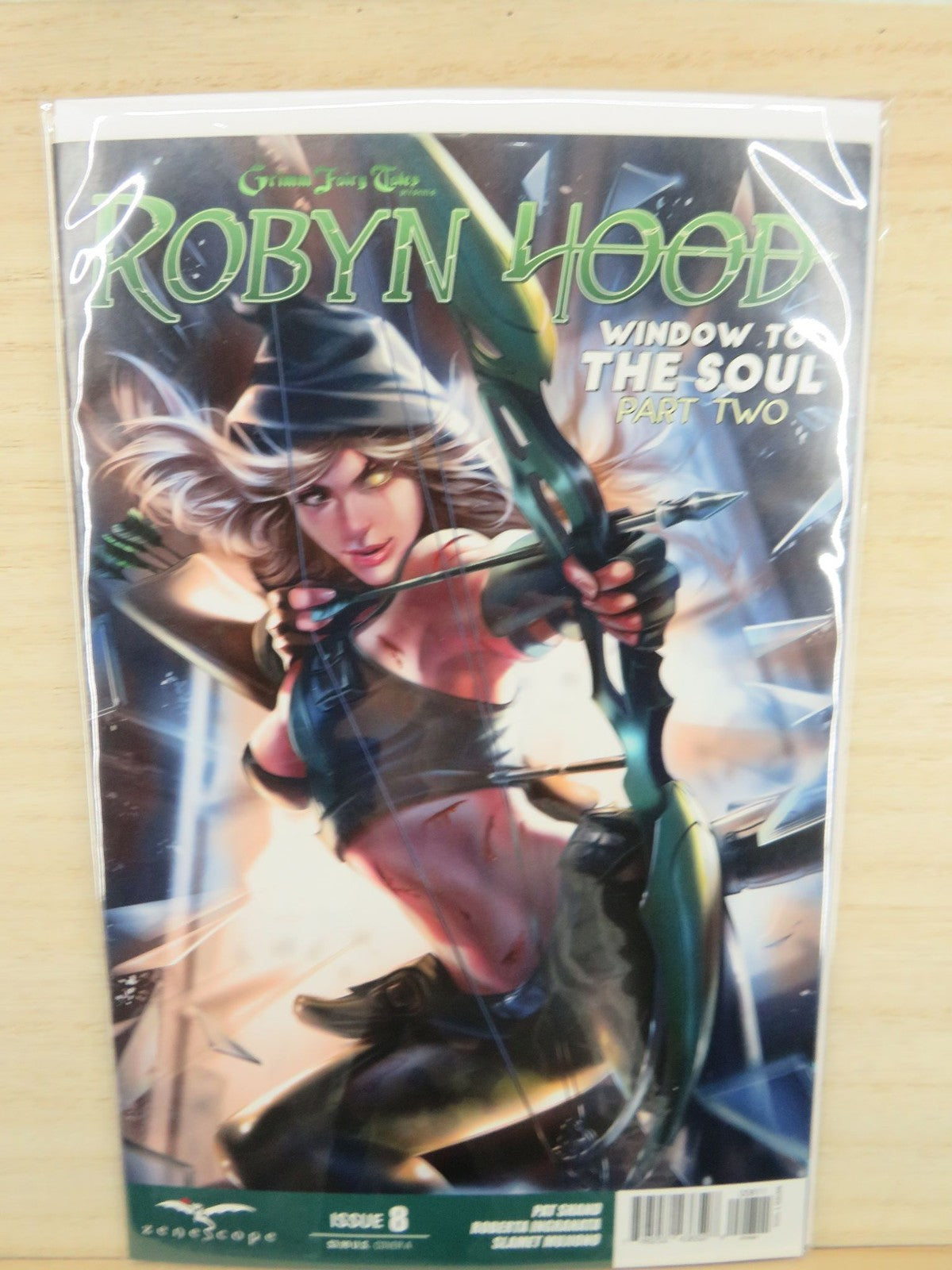 Robyn Hood #8 Window to the Soul Part Two - Cover A - Zenescope Comic - 2015