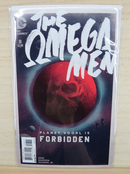 The Omega Men #8 Mar 2016 Planet Voorl Is Forbidden - DC Comic