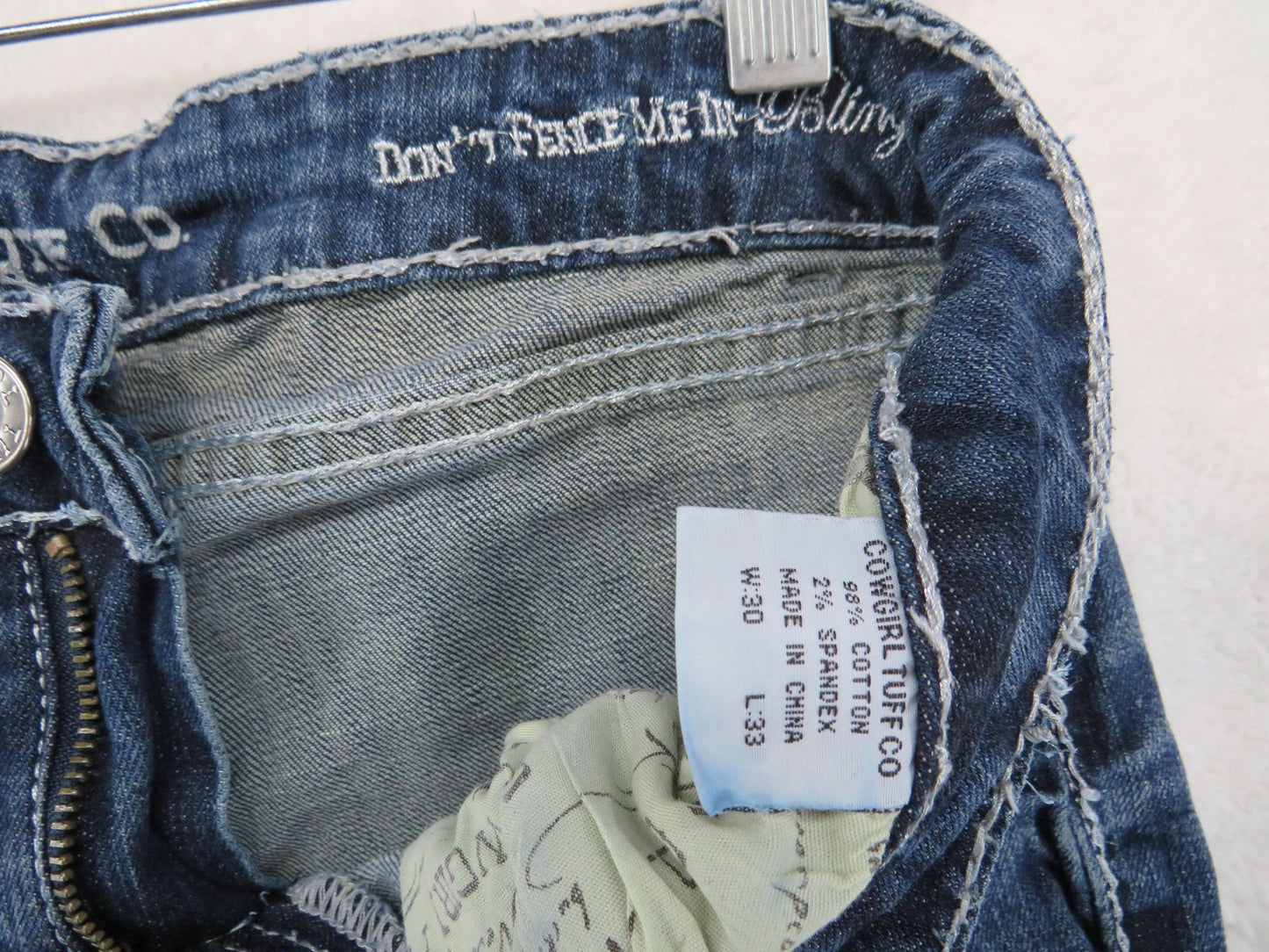 Cowgirl Tuff Co Jeans Women's W:30 L:33 Bootcut Embroidered Sequin Back Pockets