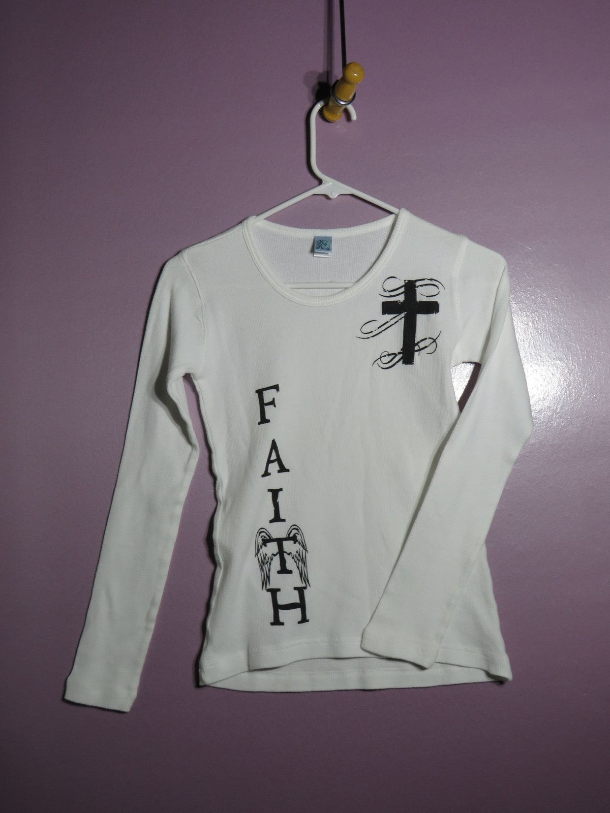 Bay Beauty Thermal Shirt - Women's Small - Long Sleeve Faith Cross Graphic