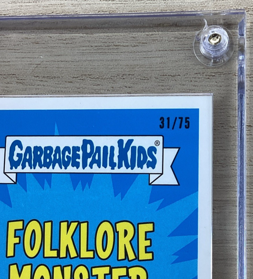 2018 Garbage Pail Kids - Woolly Woody - Red 31/75