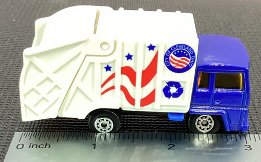 MATCHBOX 1:64 DIE-CAST 1979 REFUSE TRUCK - RED WHITE BLUE FLAG