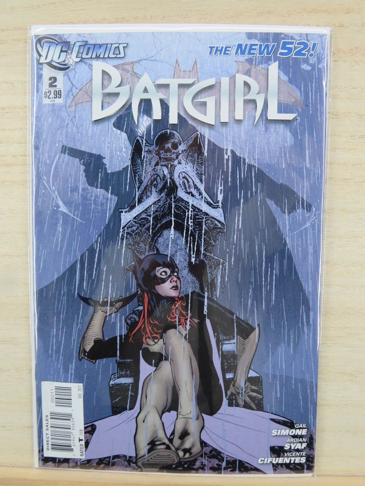 Batgirl #2 Dec 2011 The New 52! - DC Comic0