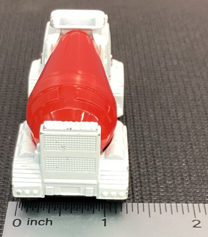2000 Matchbox - White & Red Cement Mixer