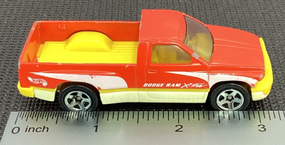 Hot Wheels - Dodge Ram Truck X-TRA - Red & Yellow