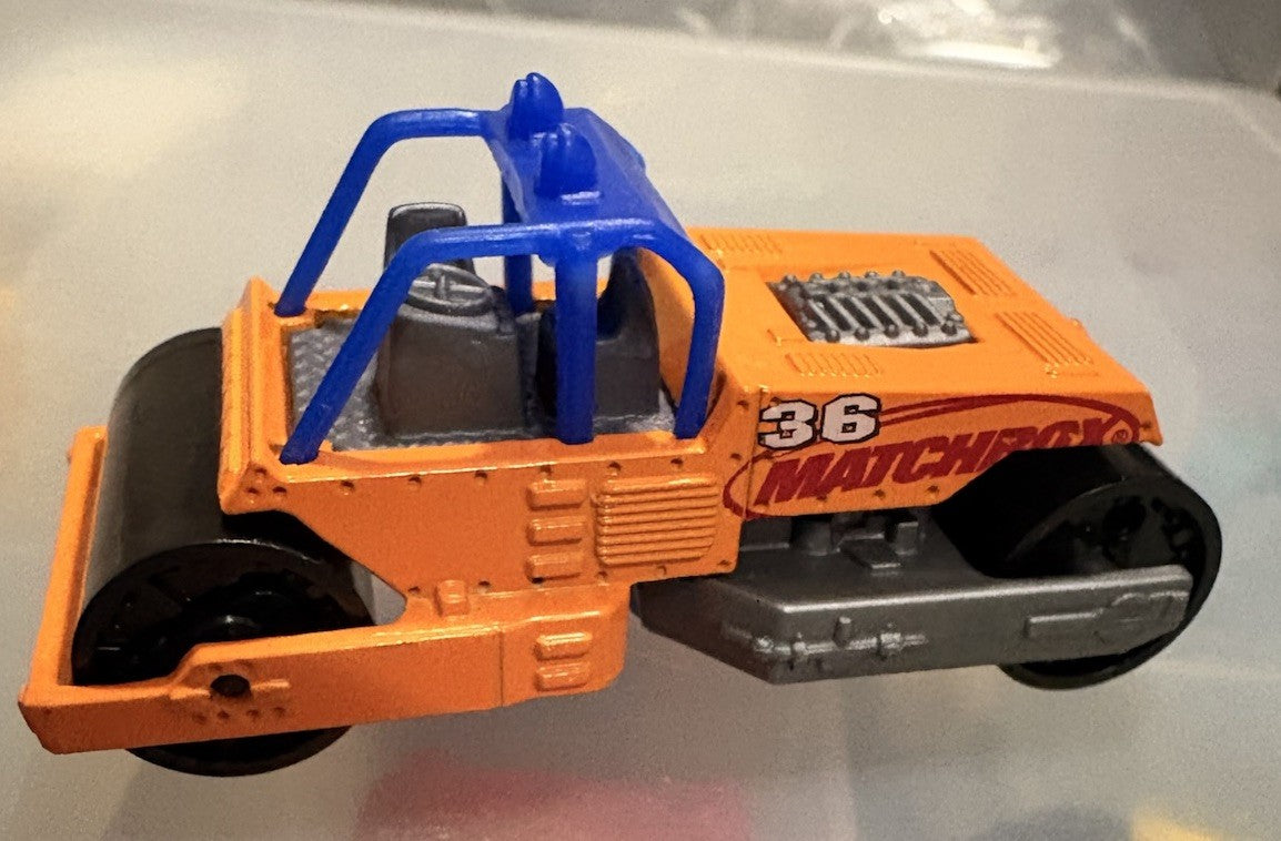 2000 Matchbox - Road Roller Paver #360