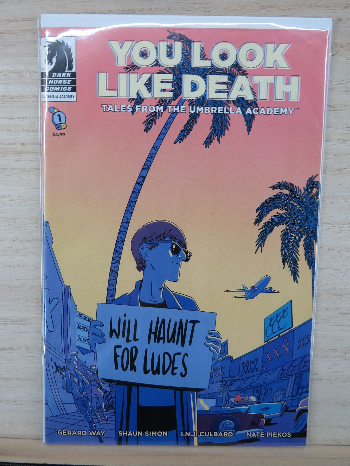 You Look Like Death Tales From Umbrella Academy #1 of 6 - Dark Horse Comic