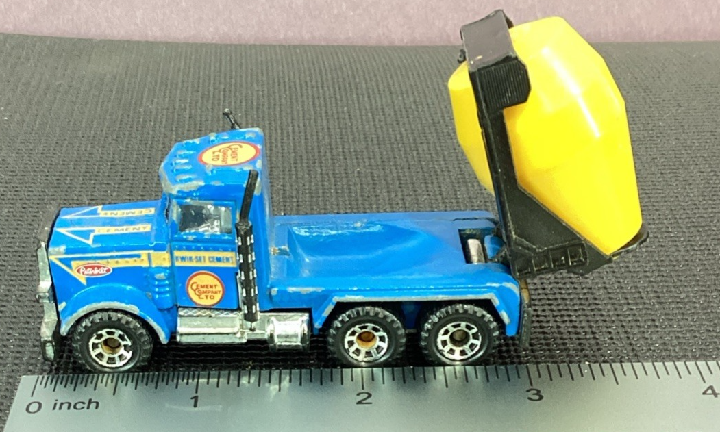 Matchbox SUPERFAST PETERBILT CEMENT CO. LTD BLUE TRUCK