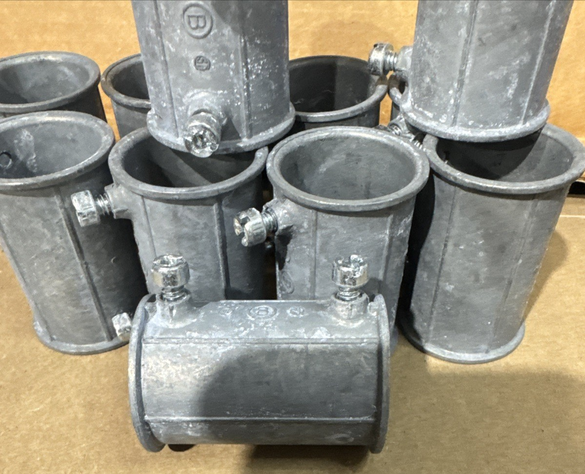 Bridgeport 242-DC 1” EMT Coupling Set Screw Concrete Tight - Pack Of 11 Pieces