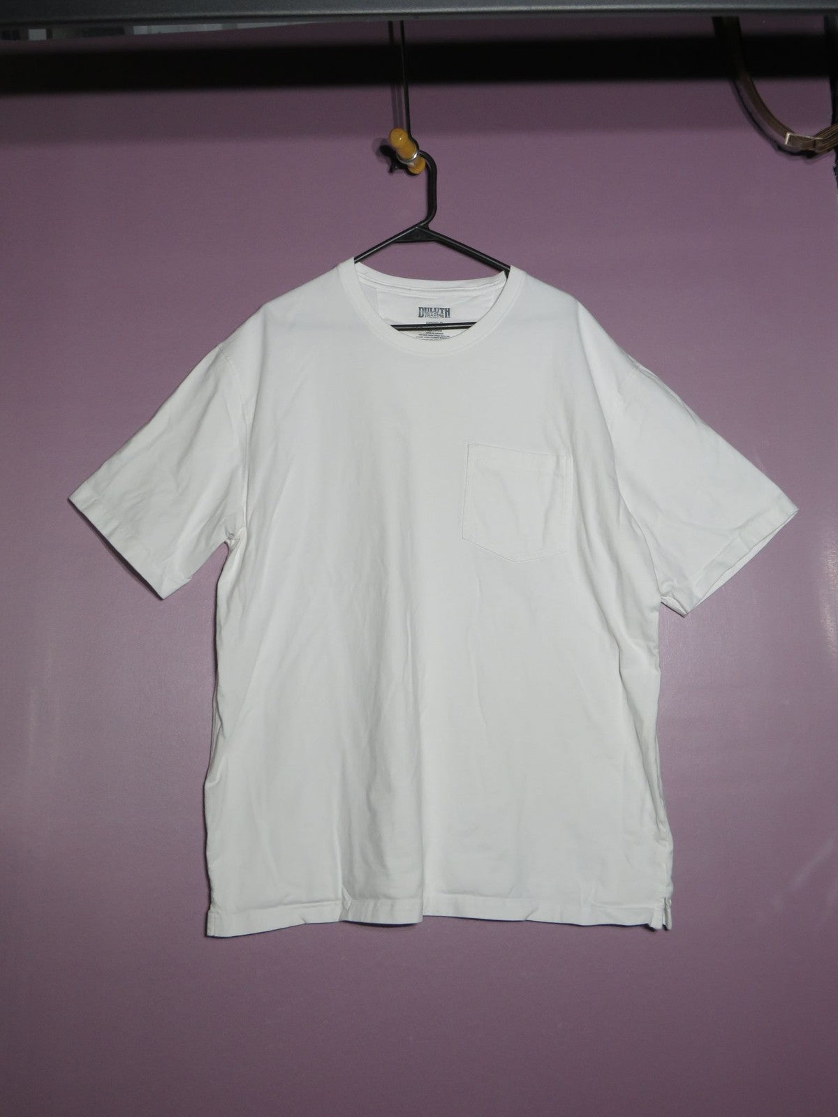 Duluth Trading Co T Shirt - Men's XL Longtail - Short Sleeve Crewneck White