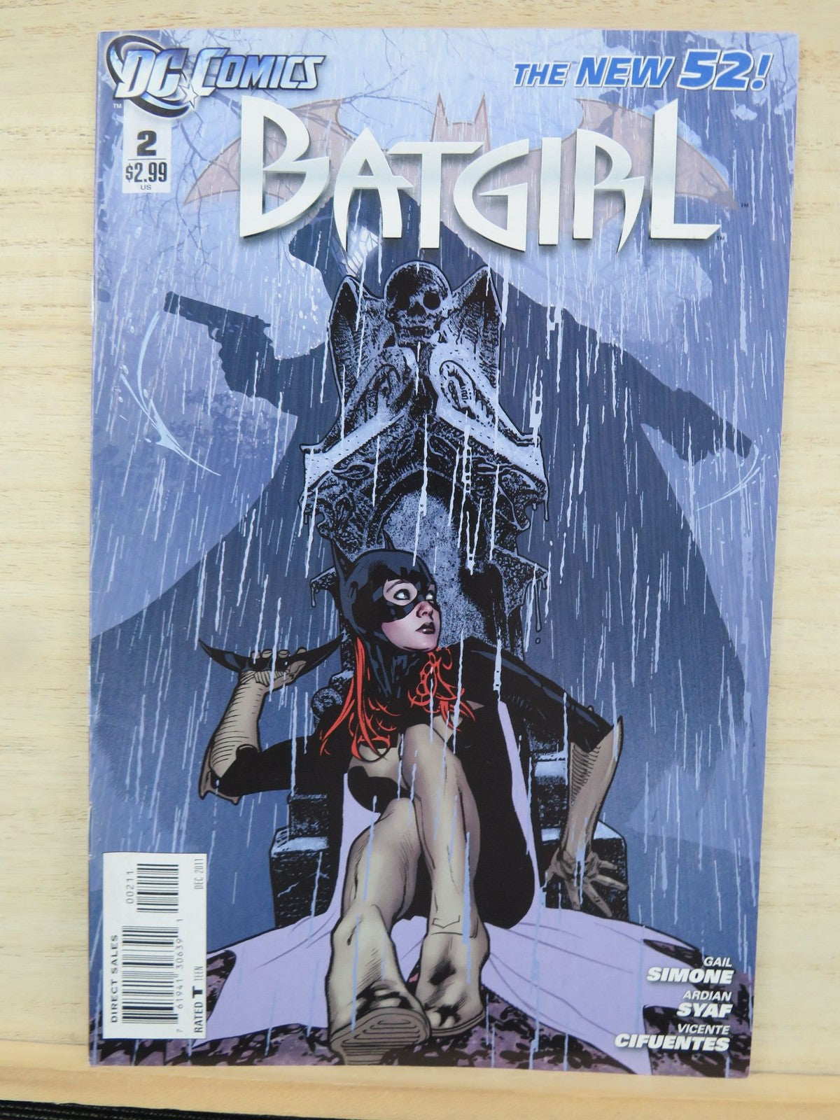 Batgirl #2 Dec 2011 The New 52! - DC Comic1