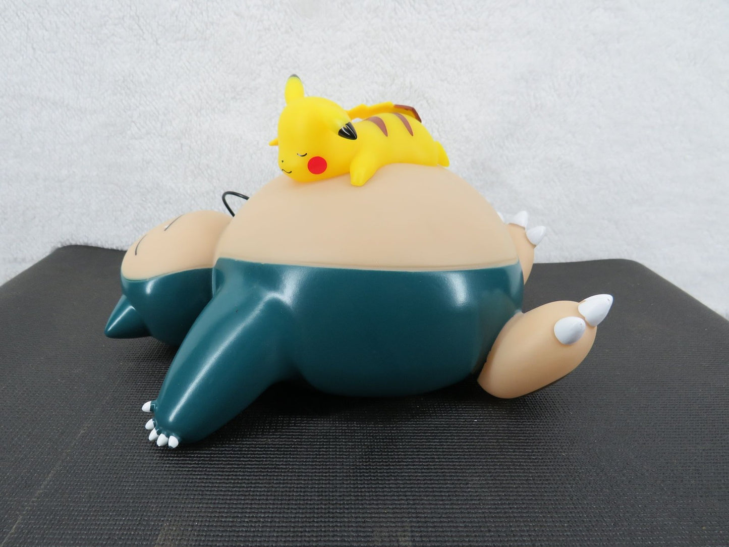 Pokemon Sleeping Snorlax & Pikachu 3D Night Light w/ USB Plug