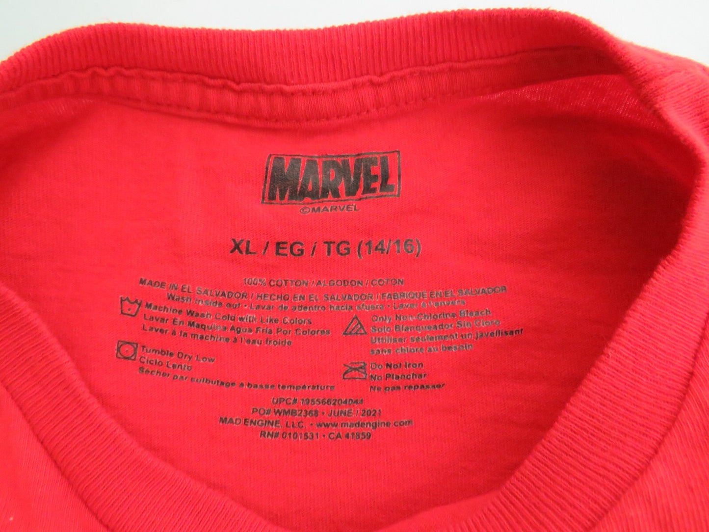 Marvel The Amazing Spider Man Long Sleeve Shirt - Youth XL