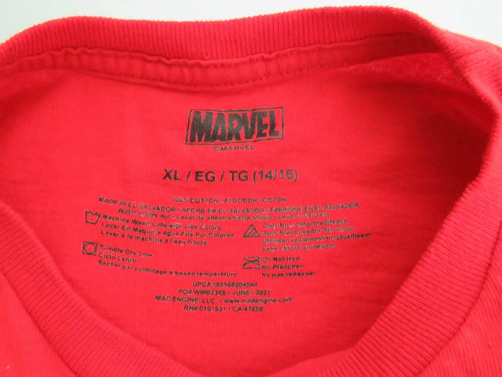 Marvel The Amazing Spider Man Long Sleeve Shirt - Youth XL