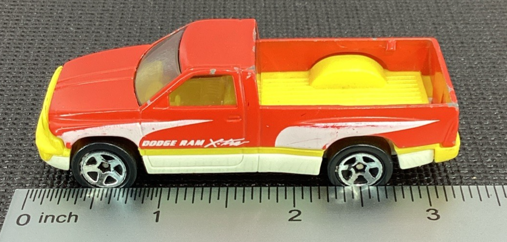 Hot Wheels - Dodge Ram Truck X-TRA - Red & Yellow