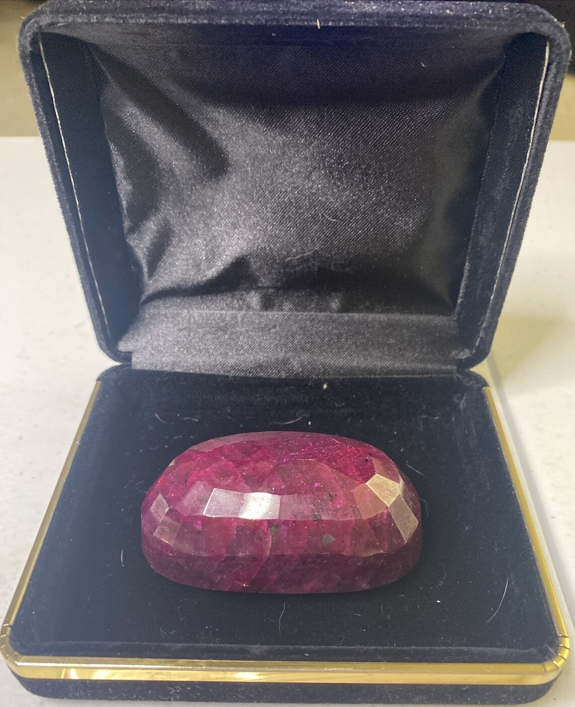 Ruby Corundum Oval Shape - Faceted - 898.15 Carats - GLA Certified